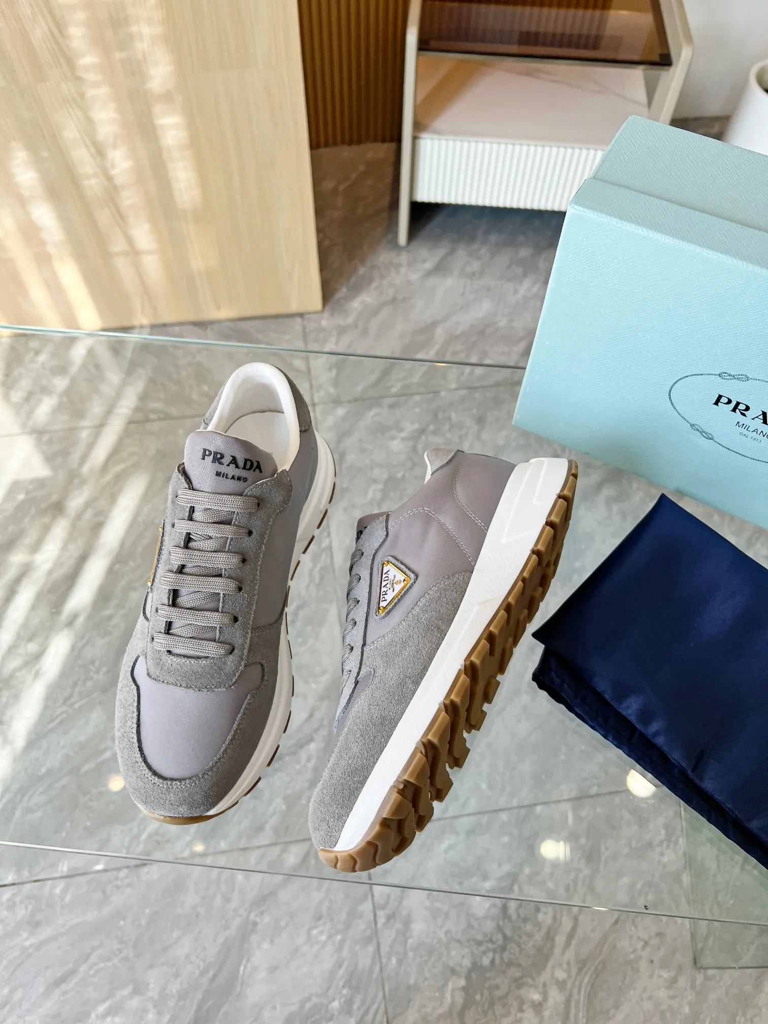 👟👟Ex-factory price 520👟👟 Prada "PRADA.." 2025 explosive model for couples has been shipped. , original version developed 1:1, fabric: anti-cement nylon cloth, lining: sheepskin, foot weight: sheepskin, 35--46 yards, "34 and 41 yards can be customized and cannot be returned",